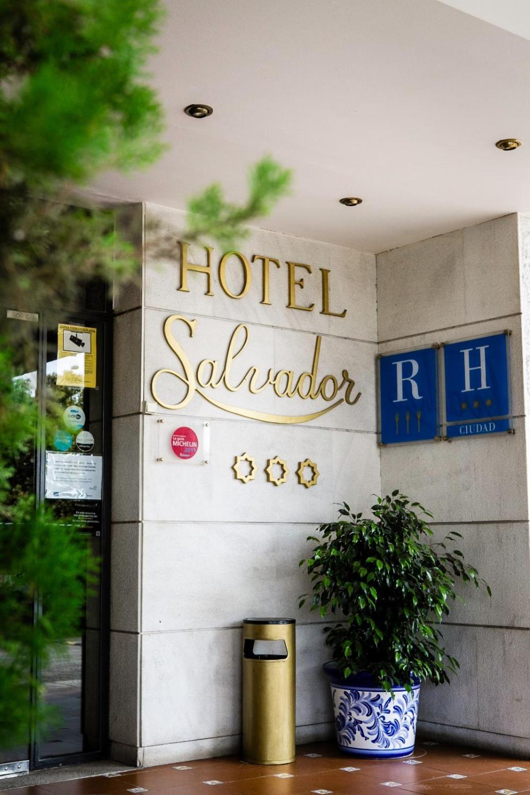Hotel Salvador بايلين المظهر الخارجي الصورة